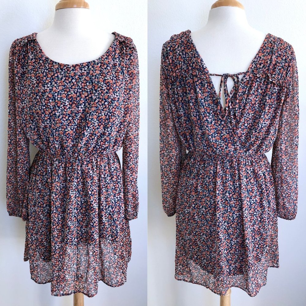 DOE&RAE Floral Printed Long Sleeve Open Back Dress